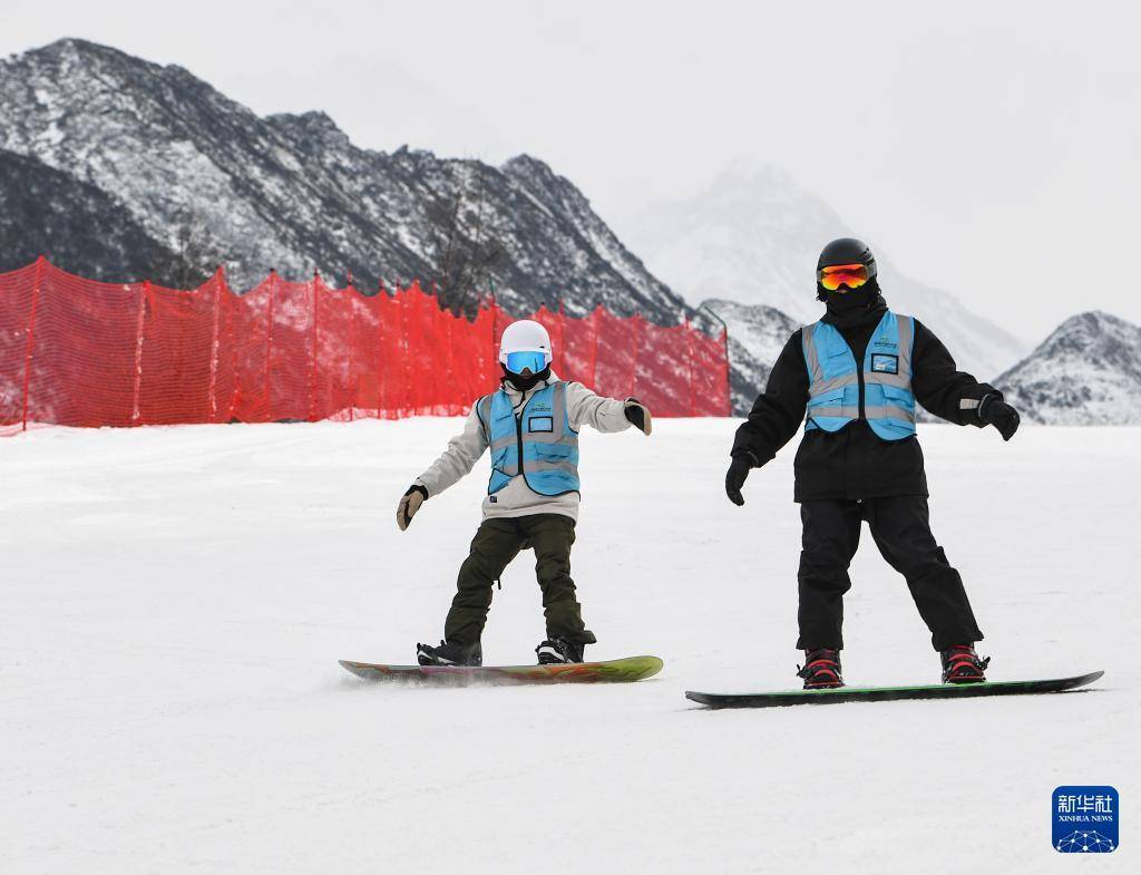 冰雪“冷资源”激活“热经济” 滑雪 滑雪装备 冰雪运动 贷款问答 第8张